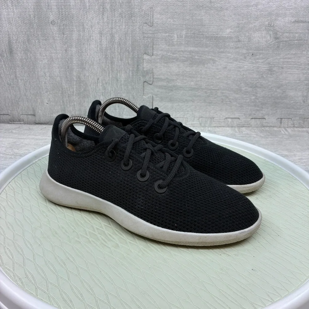 Allbirds Tree Runners Women's 9 Black Eucalyptus Fiber Sneakers 0621 RM1
